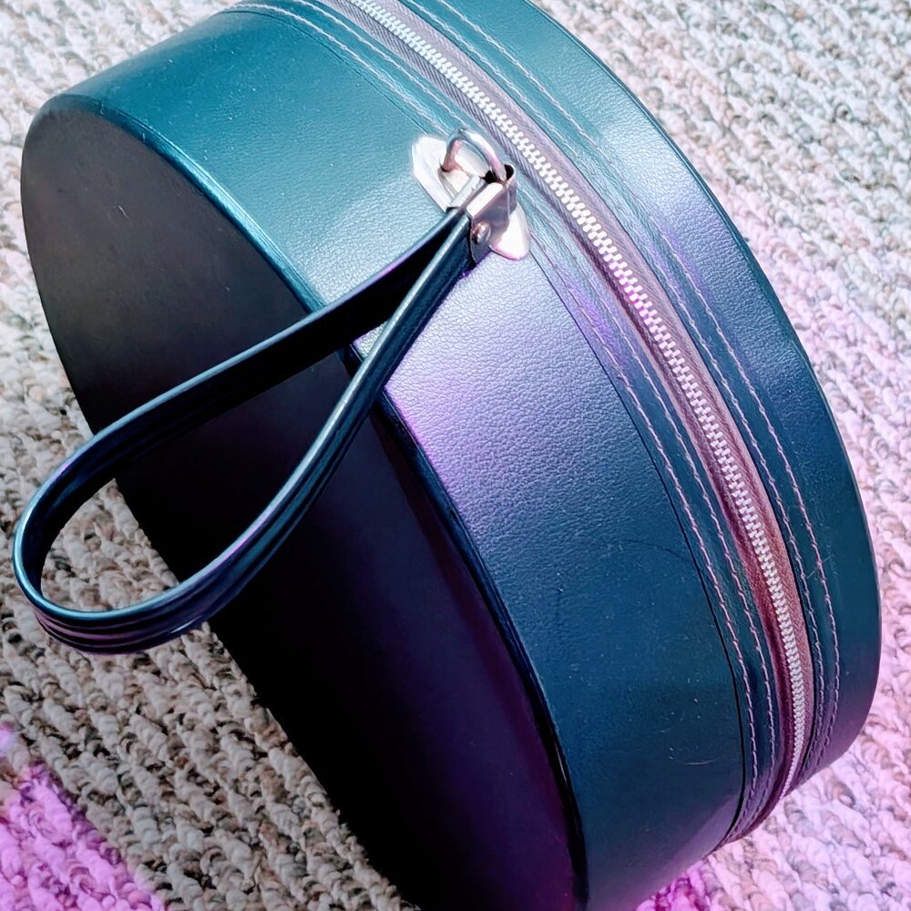 Vintage hat suitcase